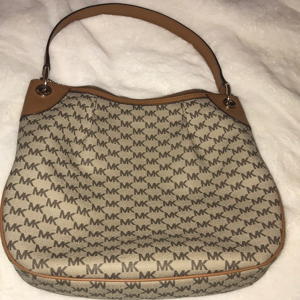 Michael Kors purse - Picture 4 of 6